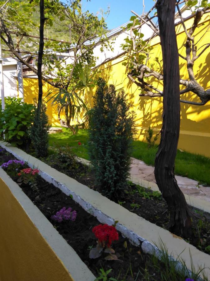 Apartment Exotic Garden Mostar Extérieur photo